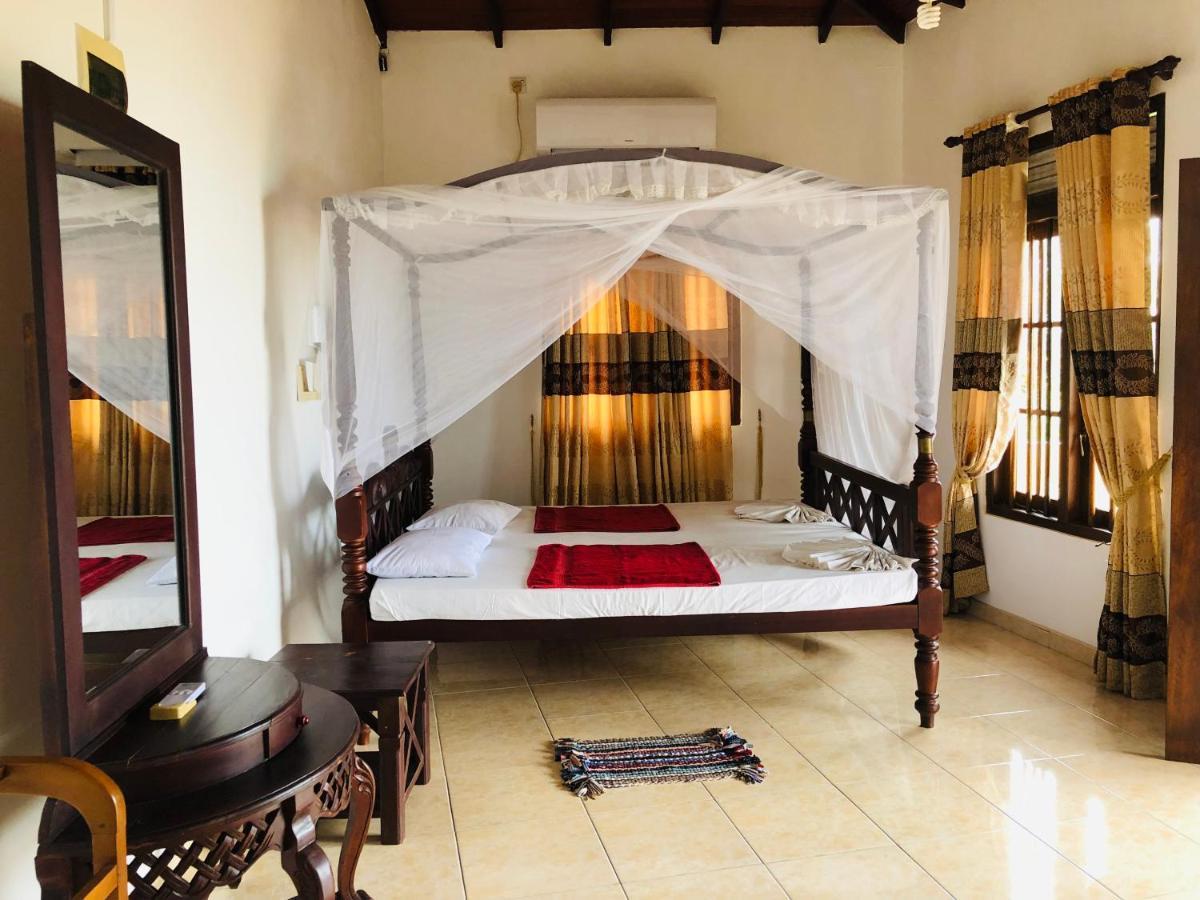 Bed and Breakfast Blue Sea View Unawatuna Exterior foto