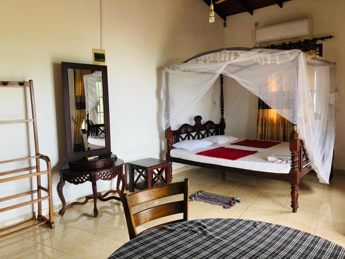 Bed and Breakfast Blue Sea View Unawatuna Exterior foto