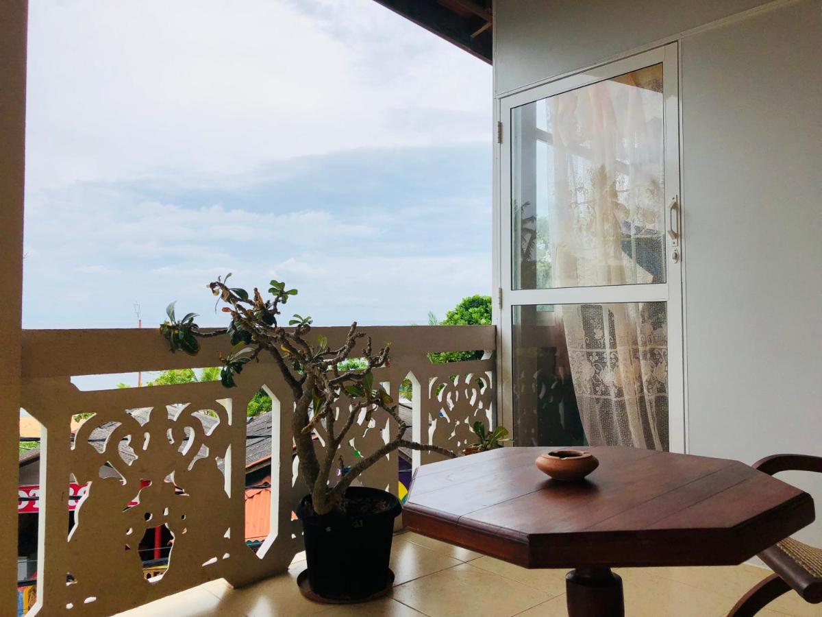 Bed and Breakfast Blue Sea View Unawatuna Exterior foto
