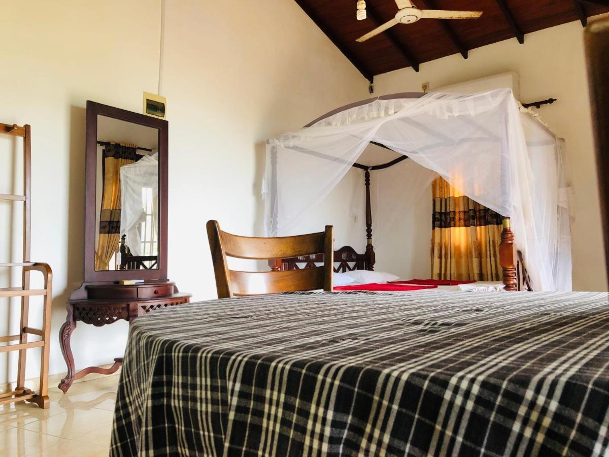 Bed and Breakfast Blue Sea View Unawatuna Exterior foto